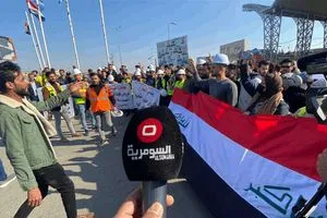 تظاهرة أمام موقع شركة نفط البصرة.. هذه المطالب (صور)