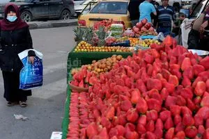 "التركية الحمراء" تغزو شوارع بغداد.. صور