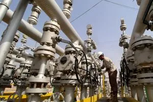 مصر تؤكد ارتباطها بعقود استيراد شحنات نفط من العراق