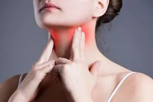 كيف تخفف التهاب الحلق في المنزل.. طرق بسيطة وسهلة