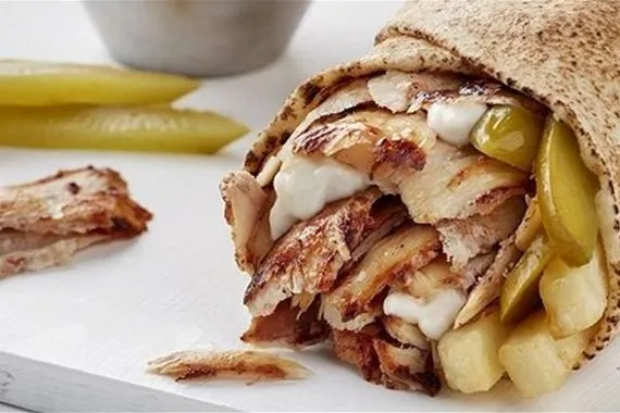 الشاورما اللبنانية ثالث أفضل ساندويتش عالميًا.. والعراق ضمن قائمة "أفضل 100 طبق رز"