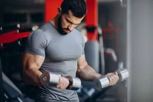 كيف تؤثر رياضة كمال الأجسام على الصحة الجسدية والنفسية؟ وما علاقتها بالزهايمر؟