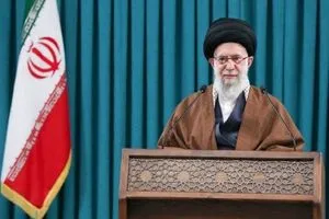 السيد الخامنئي: المفاوضات مع امريكا ليست ذكية والرد العسكري غير مستبعد