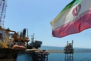 عقوبات أميركية جديدة تضرب قطاع النفط الإيراني.. كيانات وسفن في دائرة الاستهداف!
