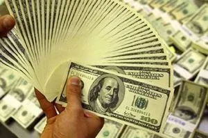 ارتفاع أسعار الدولار في الأسواق المحلية