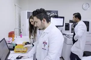 الصحة النيابية تكشف مزايا تدرج ذوي المهن الصحية والطبية