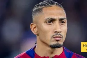 صحفي يفضل بيدري على رافينيا في سباق الكرة الذهبية