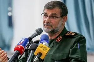 الحرس الثوري الإيراني يلوح بإغلاق مضيق هرمز إذا تعرضت إيران للهجوم الأمريكي