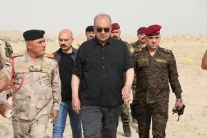 بسبب الفساد في العقود.. توجه نيابي لاستجواب وزير الدفاع