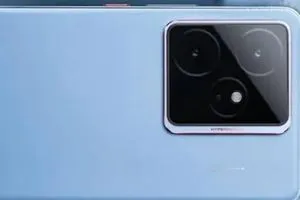 Realme تكشف مجددًا عن GT 7 وتعرض تصميمه المرتقب
