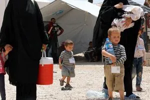 اتفاق بين الإدارة الكردية ودمشق لإجلاء سوريين من "مخيم الهول"