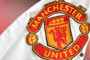 لاعب اليونايتد السابق يكشف استخدامه للذكاء الاصطناعي في التفاوض