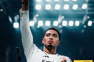 نجم الريال جيرارد يكشف عن لاعب من الجيل الحالي كان يتمنى مواجهته
