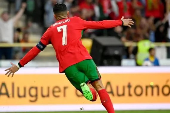 بعد تتويجه بجائزة استثنائية من الاتحاد البرتغالي رونالدو يعلق على فكرة الاعتزال وكالة بغداد اليوم الاخبارية