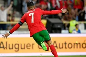 بعد تتويجه بجائزة استثنائية من الاتحاد البرتغالي رونالدو يعلق على فكرة الاعتزال وكالة بغداد اليوم الاخبارية