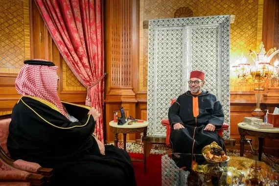 شخصيات مغربية تدعو الملك إلى إصلاحات عميقة