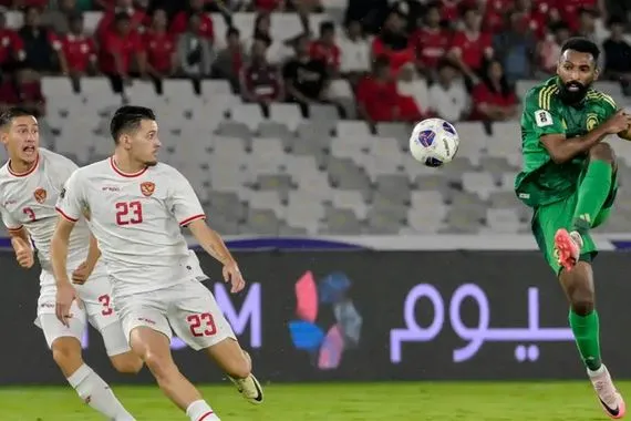السعودية تهزم إندونيسيا بصعوبة بالملحق الآسيوي