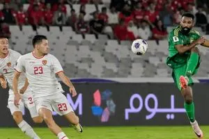 السعودية تهزم إندونيسيا بصعوبة بالملحق الآسيوي