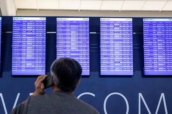 أميركا تأخر 9 آلاف رحلة جوية بسبب الإغلاق الحكومي شفق نيوز