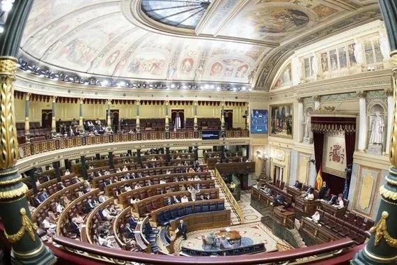 البرلمان الإسباني يصادق بالأغلبية على قانون يمنع تجارة الأسلحة بين مدريد وتل أبيب