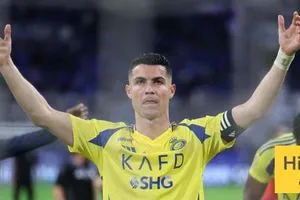 رونالدو أول لاعب كرة قدم يدخل نادي المليار
