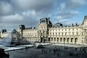 وزير العدل الفرنسي سرقة متحف اللوفر تظهر فشلنا