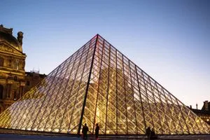 مديرة اللوفر تكشف عن ثغرة استغلها اللصوص لسرقة المتحف وكالة الانباء العراقية واع