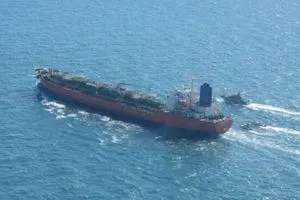 لغز في المياه أسطول الشبح الإيراني يضيء ثم يختفي