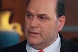 شجاعة رجل Azzaman