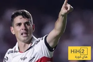 أوسكار مهدد بالاعتزال