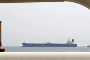 ايران تحتجز ناقلة نفط ترفع علم جزر مارشال أثناء عبورها مضيق هرمز