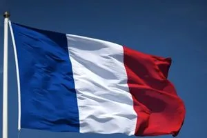 إضراب جماعي في مستشفيات باريس عمليات جراحية الغيت والمرضى يدفعون الضريبة