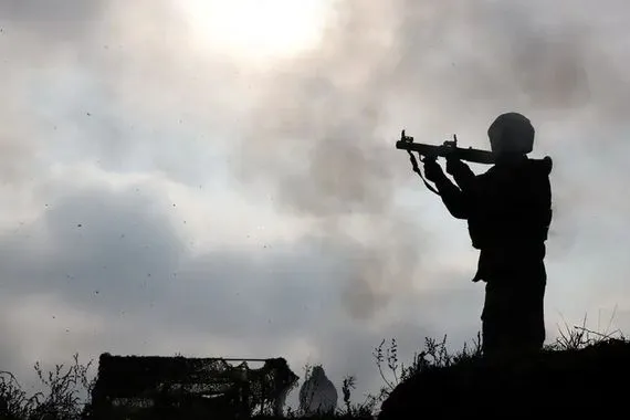 العراق يشكل لجنة لمتابعة التحاق شبابه بالجيشين الروسي والأوكراني