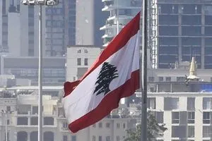 مسيرة صهيونية تستهدف سيارة في بلدة القنطرة جنوب لبنان