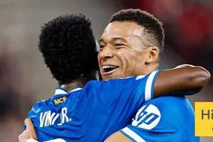 صورة آخر تصنيف المرشحين للفوز بالكرة الذهبية 2026