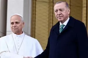 اردوغان يستقبل بابا الفاتيكان في تركيا بأنشودة طلع البدر علينا