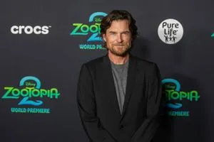 فيلم أوسكار يتصدر شباك التذاكر