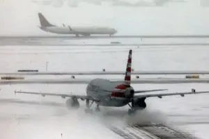 عاصفة ثلجية تضرب الولايات المتحدة وتلغي مئات الرحلات الجوية شفق نيوز