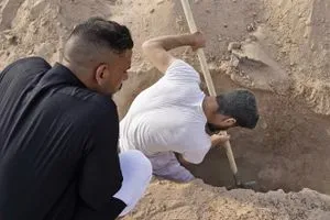 حفر قبره بيده تتحول من مقولة إلى واقع وفاة شاب داخل مقبرة شمالي الفلوجة في حادثة تهزّ الأنبار