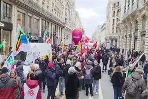 في باريس 17 ألف متظاهر احتجاجا على مشروع الموازنة