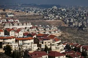 يديعوت أحرونوت نتنياهو يدعم خطة توسيع البؤر الاستيطانية في الضفة الغربية شفق نيوز