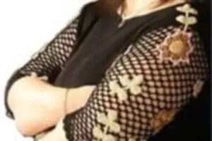 مطربة سورية  تستوقفني الكلمة المعبّرة