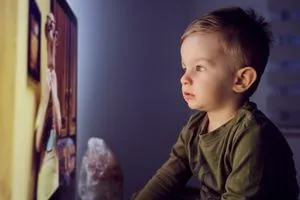 تأثير الرسوم المتحركة على نمو دماغ الأطفال