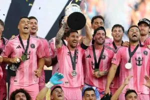 ميسي يكتب التاريخ في الدوري الأميركي ويعزز تفوقه على رونالدو بـ11 لقباً شفق نيوز