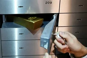 استقرار الذهب مع ترقب للمركزي الأميركي في خفض اسعار الفائدة شفق نيوز