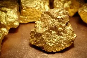 أكثر من 1600 طن احتياطيات العراق والدول العربية من المعدن النفيس