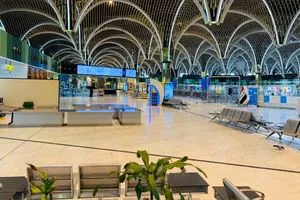 النقل جميع المطارات مفتوحة والرحلات تسير بشكل منتظم