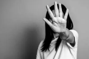 بينهم أطفال أكثر من مليار شخص تعرضوا لـ العنف الجنسي شفق نيوز