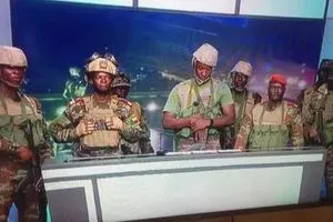 بعد انقلاب عسكري فاشل فرنسا تنشر قوات خاصة في بنين لفرض الأمن شفق نيوز