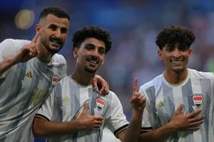 مدرب الظهير الأيمن مشكلة في المنتخب الوطني